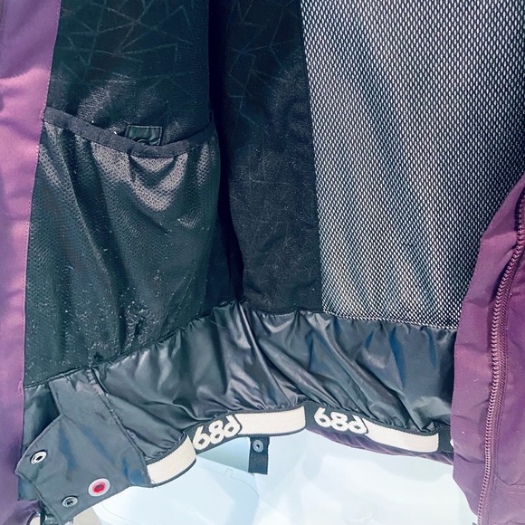 Women’s 686 Ski Jacket - Picture 7 of 12